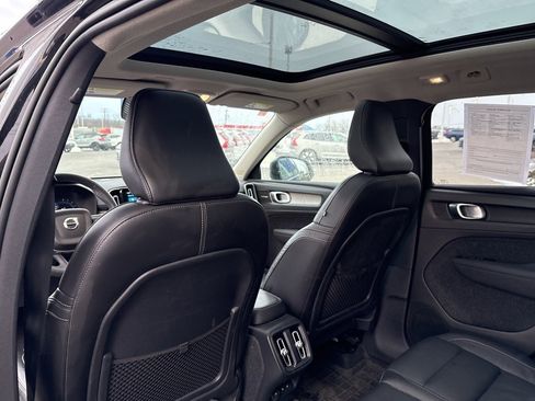 Certified 2023 Volvo XC40 B5 Plus w/ Driver Assist Package image 32