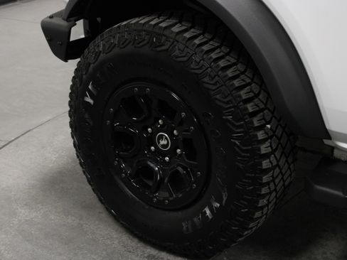 Used 2024 Ford Bronco Wildtrak image 10