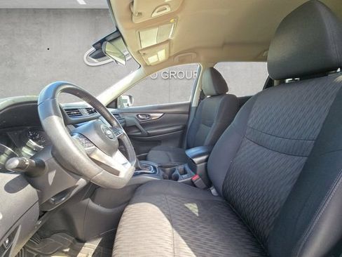 Used 2019 Nissan Rogue S w/ Special Edition Package FWD image 19