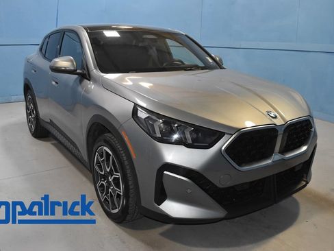 Used 2025 BMW X2 xDrive28i w/ Technology Package AWD/4WD image 1