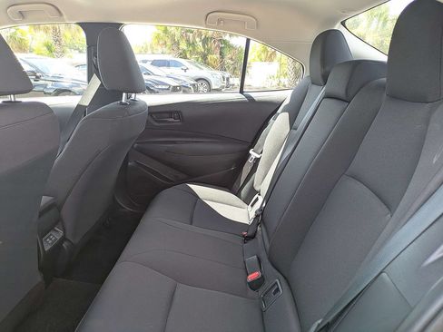 Used 2025 Toyota Corolla LE FWD image 12