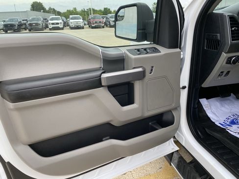 Used 2019 Ford F150 XLT w/ Equipment Group 302A Luxury image 15