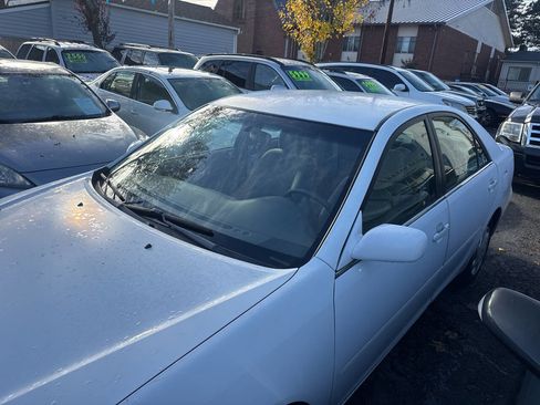 Used 2003 Toyota Camry LE image 2