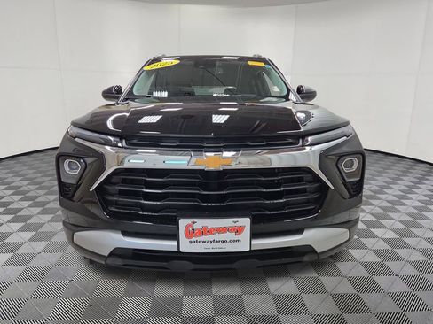 Used 2025 Chevrolet TrailBlazer LT w/ Convenience Package AWD/4WD image 5