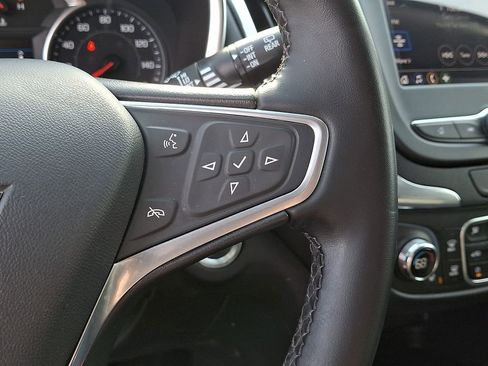 Used 2023 Chevrolet Equinox LT AWD/4WD image 22