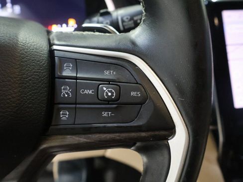 Used 2022 Jeep Grand Cherokee L Limited image 39