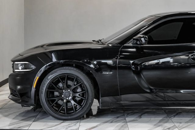 Used 2017 Dodge Charger R/T RWD image 15