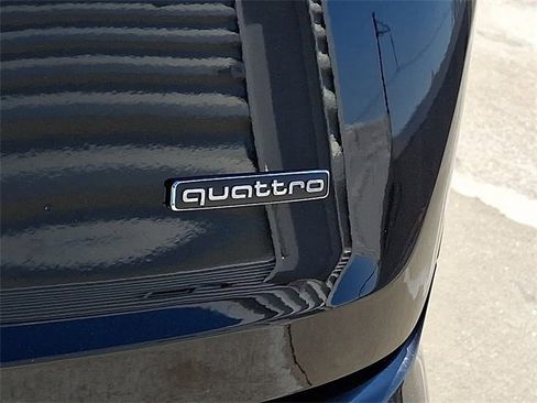 New 2026 Audi Q7 2.0T Premium image 23