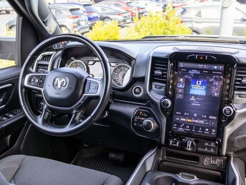 Used 2022 RAM 1500 Big Horn w/ Night Edition AWD/4WD image 11