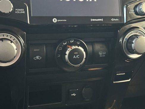 Certified 2024 Toyota 4Runner TRD Off-Road Premium image 21