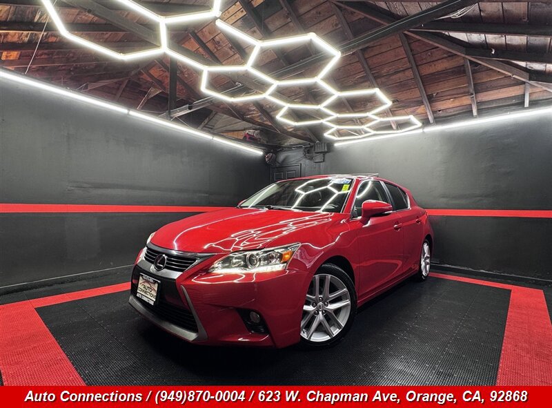 Used 2014 Lexus CT 200h w/ Seat Comfort Package FWD image 2
