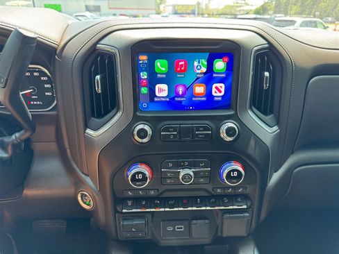 Used 2022 GMC Sierra 2500 Denali w/ Denali Ultimate Package AWD/4WD image 16