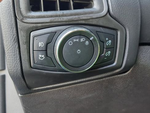 Used 2014 Ford Focus SE w/ SE Sport Package image 17