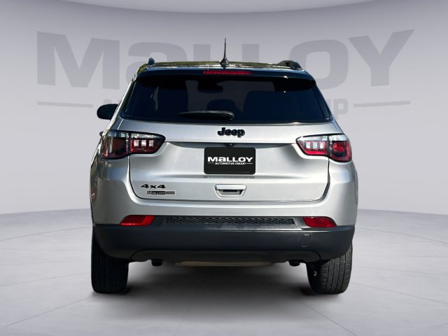 Used 2023 Jeep Compass Latitude w/ Convenience Group AWD/4WD image 4