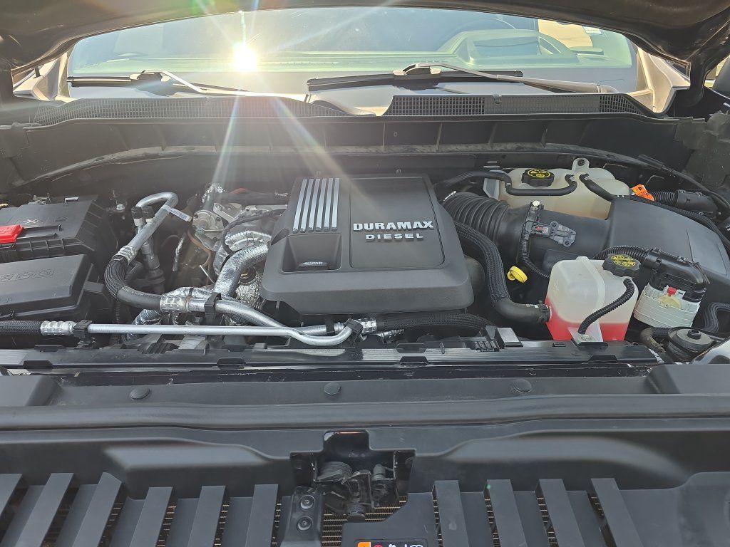 Used 2023 Chevrolet Silverado 1500 High Country w/ High Country Premium Package AWD/4WD image 23