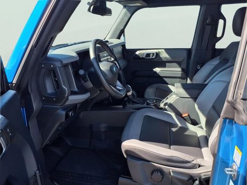 Used 2024 Ford Bronco Big Bend image 19