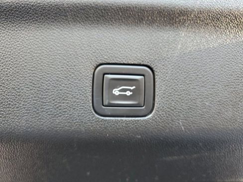 Used 2023 Cadillac Escalade Sport image 10