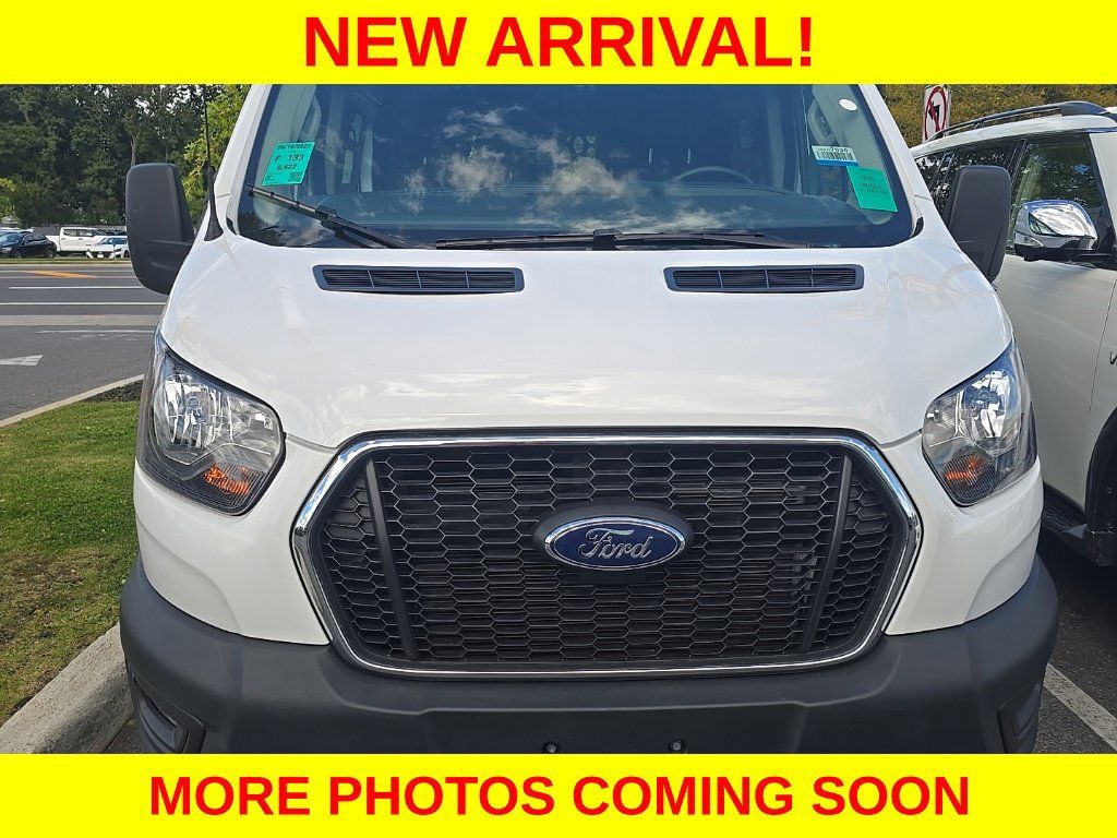 Used 2025 Ford Transit 250 Low Roof w/ Exterior Upgrade Package RWD image 13