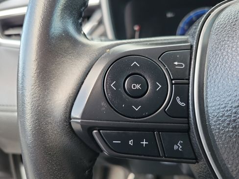 Used 2023 Toyota Corolla Cross XLE w/ Convenience Package image 7