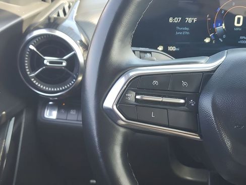 Used 2025 Chevrolet Equinox LT w/ Convenience Package II image 35