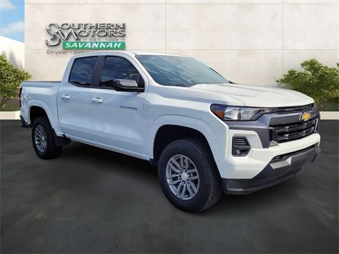 Used 2024 Chevrolet Colorado LT w/ LT Convenience Package image 7