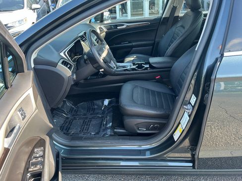 Used 2015 Ford Fusion SE w/ Equipment Group 202A FWD image 20