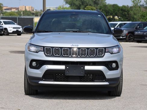 Used 2025 Jeep Compass Limited AWD/4WD image 5