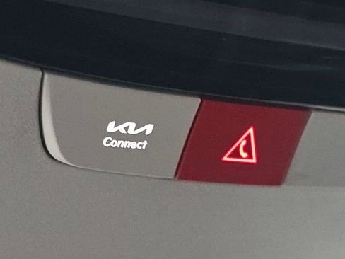 New 2025 Kia EV6 Wind image 7