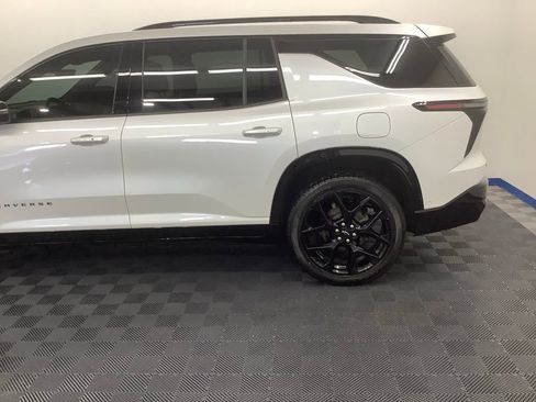 Used 2024 Chevrolet Traverse RS w/ LPO, Floor Liner Package AWD/4WD image 4