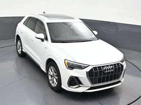 Used 2021 Audi Q3 2.0T Premium w/ Convenience Package AWD/4WD image 21