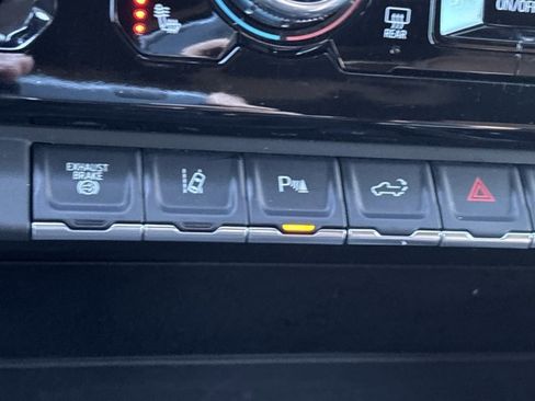 Used 2025 GMC Sierra 2500 Denali w/ Denali Reserve Package image 39