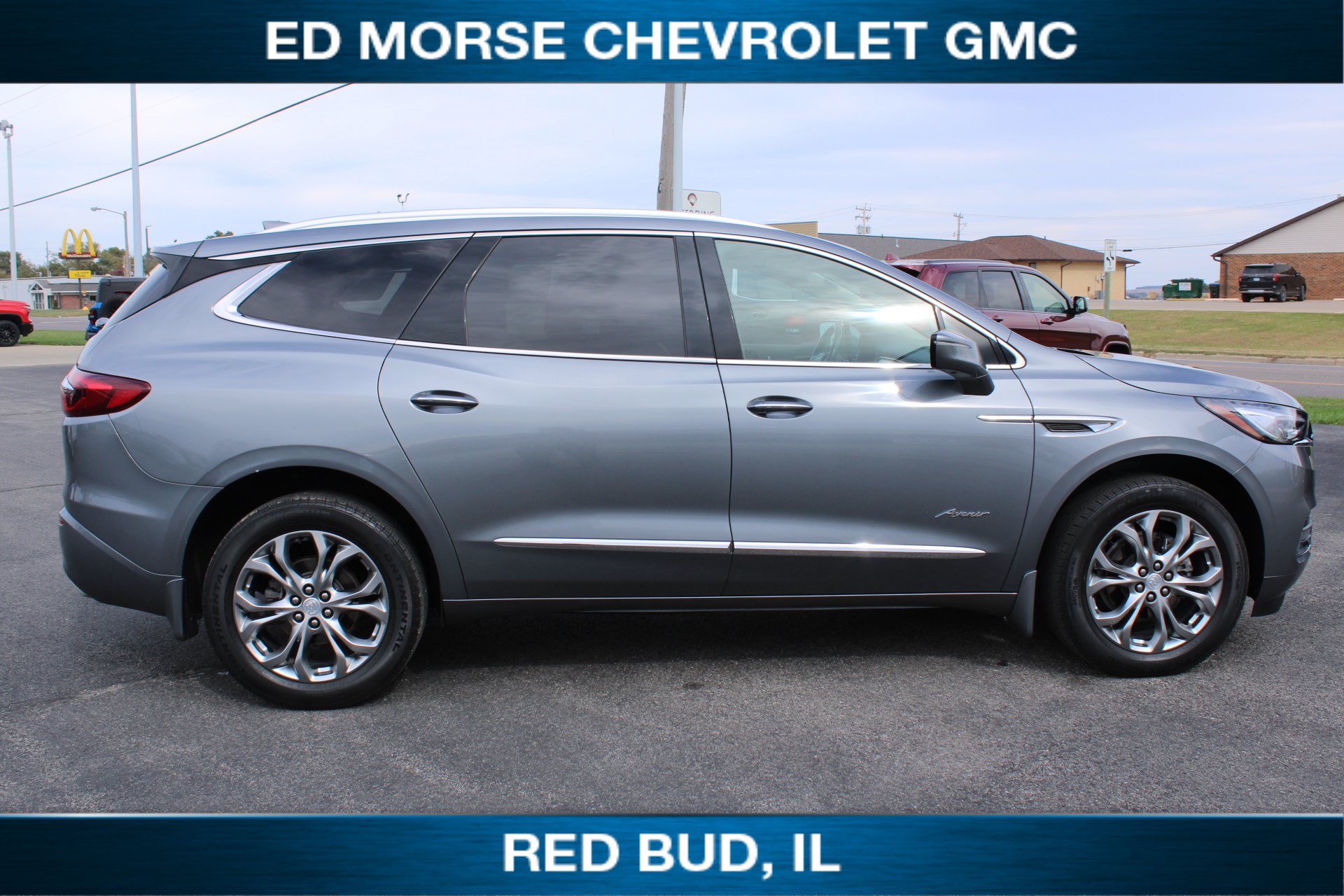 Used 2021 Buick Enclave Avenir w/ Avenir Technology Package FWD image 2