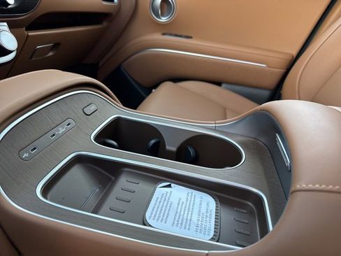 Used 2026 Hyundai Palisade Calligraphy image 11