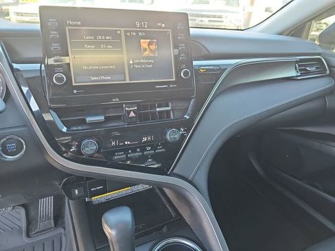 Used 2021 Toyota Camry XSE image 21