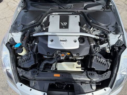 Used 2008 Nissan 350Z Touring RWD image 27