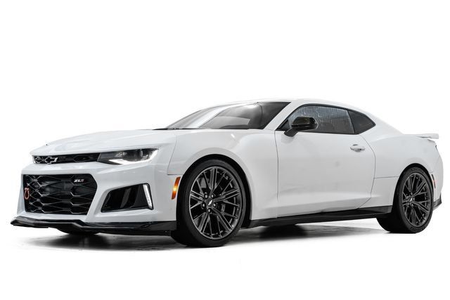 Used 2018 Chevrolet Camaro ZL1 RWD image 8