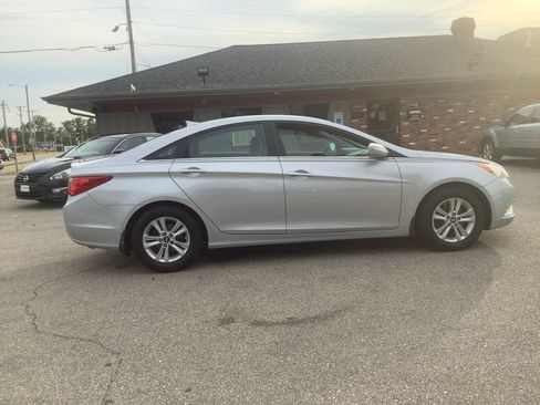 Used 2013 Hyundai Sonata GLS w/ Popular Equipment Pkg FWD image 10