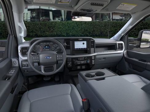 New 2026 Ford F250 XL w/ XL Chrome Package image 9