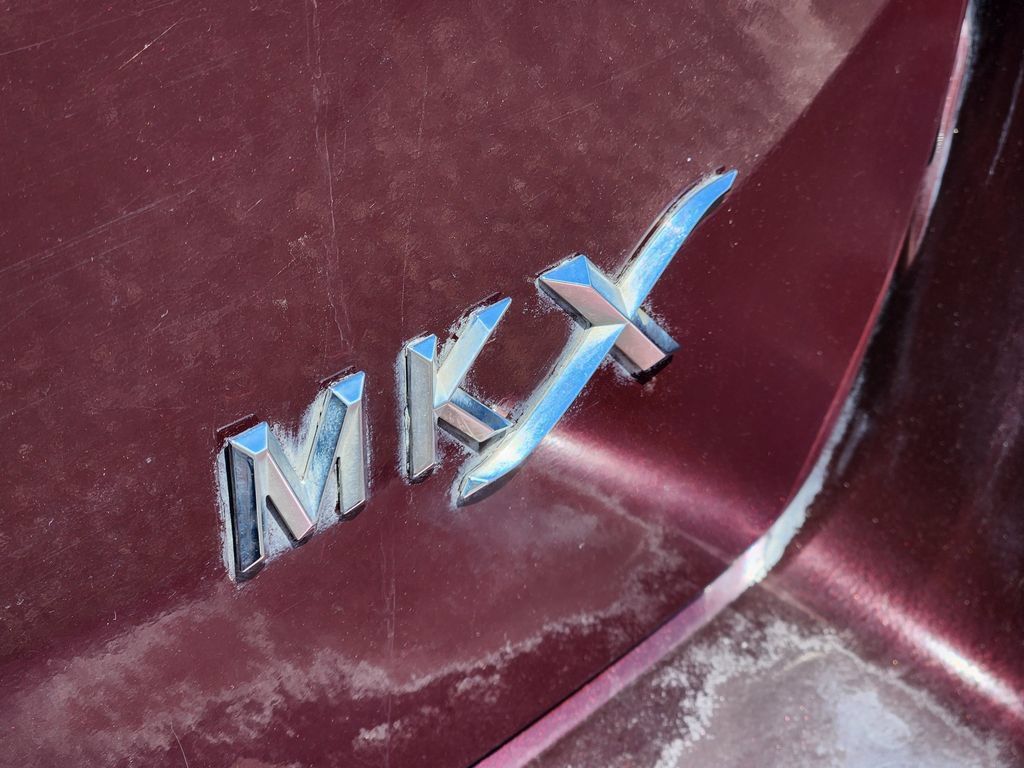 Used 2011 Lincoln MKX 2WD w/ 101A Rapid Spec Order Code image 31