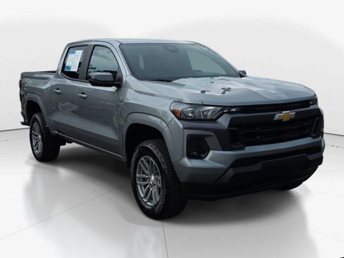 Used 2024 Chevrolet Colorado LT w/ LT Convenience Package RWD image 2