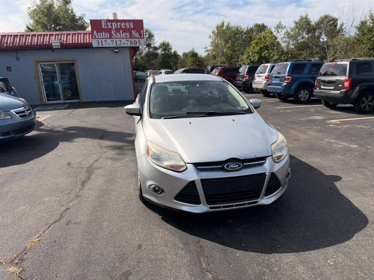 Used 2012 Ford Focus SE FWD image 2