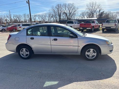 Used 2005 Saturn ION Level 1 image 3
