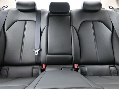 Certified 2024 Genesis G70 2.5T image 17