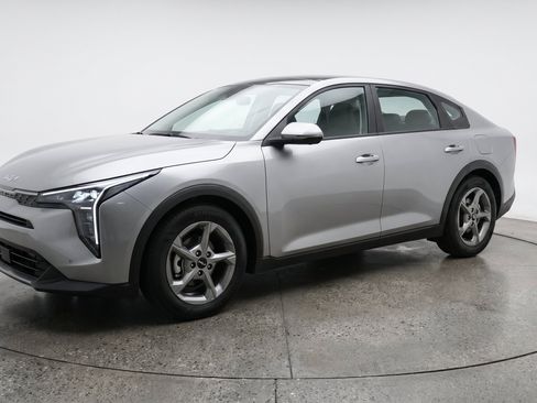 Used 2025 Kia K4 FWD image 3