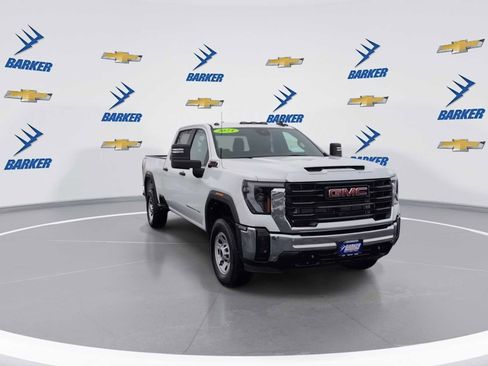 Used 2024 GMC Sierra 2500 Pro w/ Convenience Package image 3