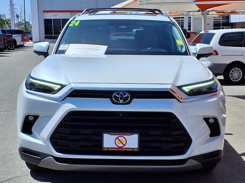 Certified 2024 Toyota Grand Highlander AWD image 2