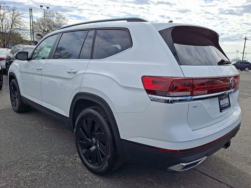 New 2026 Volkswagen Atlas SE image 3