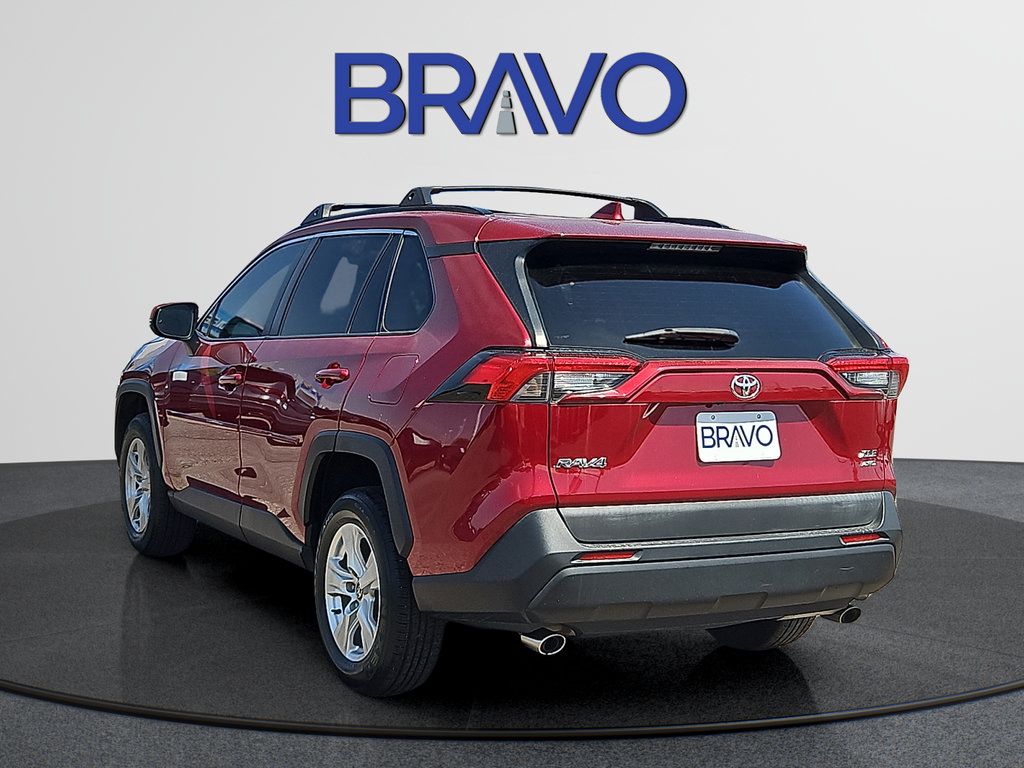Used 2021 Toyota RAV4 XLE w/ Convenience Package AWD/4WD image 3