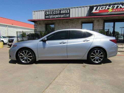 Used 2016 Acura TLX w/ Technology Package FWD image 2