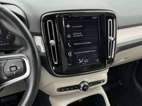 Used 2020 Volvo XC40 T5 Momentum w/ Protection Package Premier image 20